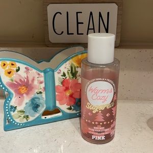 Pink sugared body spray